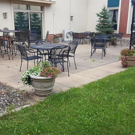 Hibbing Park Hotel Exteriör bild